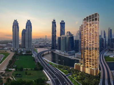 Wohnanlage New high-rise residence One River Point with swimming pools on the canal front, close to Burj Khalifa, Business Bay, Dubai, UAE
