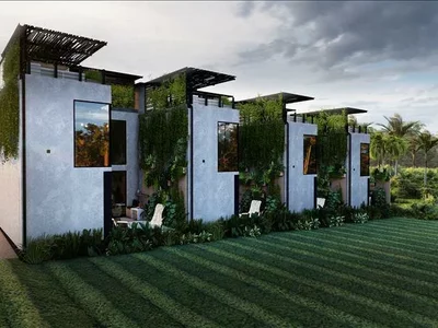 Complejo residencial New complex of villas with swimming pools and roof-top terraces close to the beach, Canggu, Bali, Indonesia