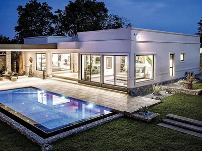 Residential complex Complex of villas with swimming pools and gardens close to the highways and international schools, Pattaya, Thailand