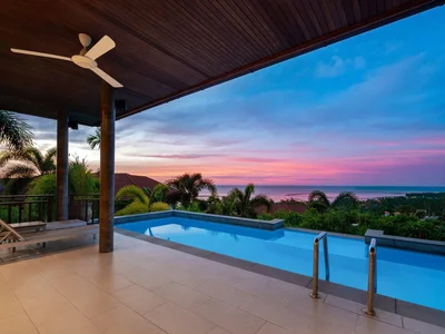 Complexe résidentiel Complex of furnished villas with swimming pools close to Lamai Beach, Samui, Thailand