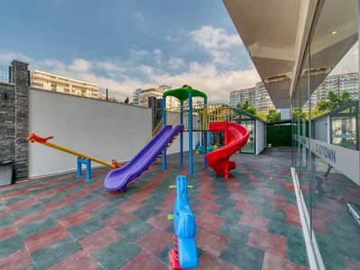 Zespół mieszkaniowy Furnished 2+1 apartment with sea view in the Cozy Town complex.