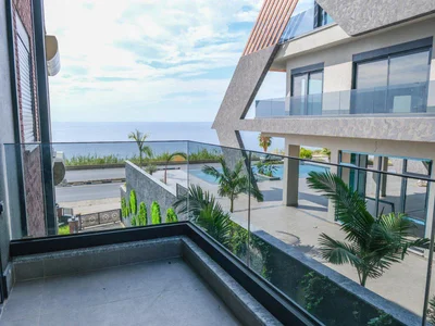 Zespół mieszkaniowy Prestigious residential complex with swimming pools just 70 m from the sea, Kargicak, Alanya, Türkiye
