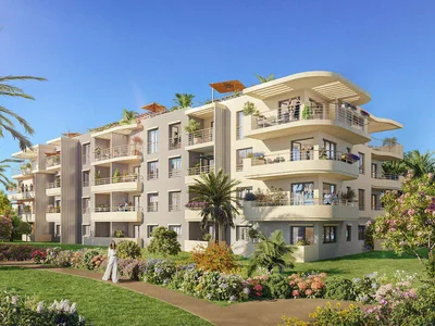 Zespół mieszkaniowy Cozy residential complex with a garden and a parking in Antibes, Cote d'Azur, France