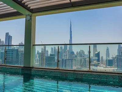 Wohnanlage New residence Millennium Atria with a hotel and a shopping mall close to the canal and Downtown Dubai, Business Bay, Dubai, UAE