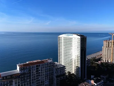 Complexe résidentiel Hotel rooms at Wyndham Residences Batumi.