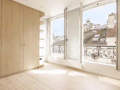 Zespół mieszkaniowy Renovated apartments in a historic building, 4th arrondissement of Paris, France