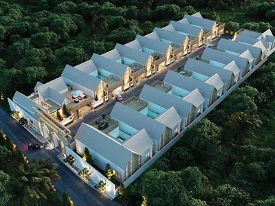 Complexe résidentiel New complex of secluded villas with swimming pools and roof-top terraces, Pattaya, Thailand