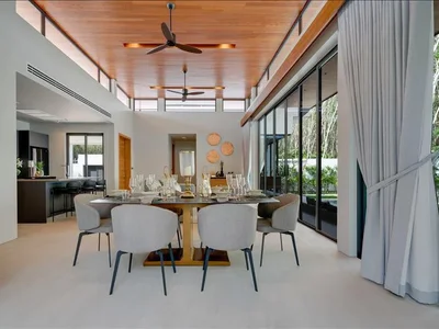 Complexe résidentiel New complex of villas with swimming pools close to beaches, Krabi, Thailand
