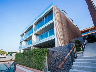 Complexe résidentiel Bluepoint Luxury Condominiums