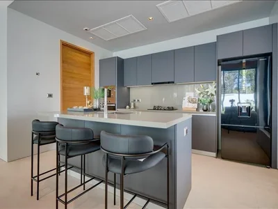 Complexe résidentiel New complex of villas with swimming pools close to beaches, Krabi, Thailand