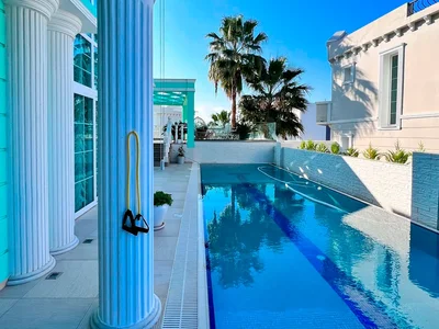 Villa roskoshnaya 4 komnaty s basseynom hammamom i saunoy v Chatalkoy