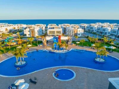 Residential complex Furnished studio in the Four Seasons Life complex on the seafront.