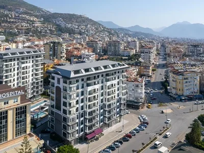 Zespół mieszkaniowy Apartment 1+1 in the PREMIUM CLASS complex Royal Towers in the center of Alanya.