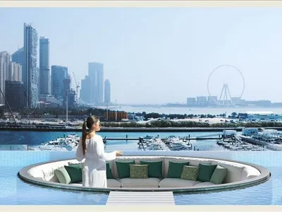 Complexe résidentiel New W Residences with a swimming pool, a spa center and a direct access to the yacht club, Dubai Harbour, Dubai, UAE