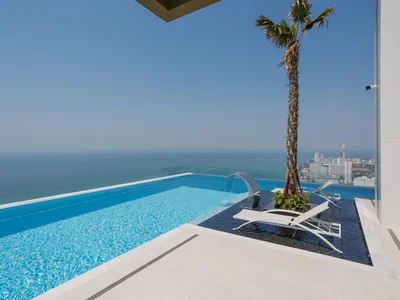Zespół mieszkaniowy New high-rise luxury residential complex on the first sea line, in the prestigious area of Jomtien, Pattaya, Thailand