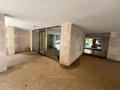 Residential quarter A ne pas manquer a renover bonne affaire proche de la mer