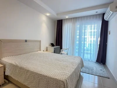 Zespół mieszkaniowy Furnished 1+1 apartment in the Aura Blue complex, 350 meters from the sea.