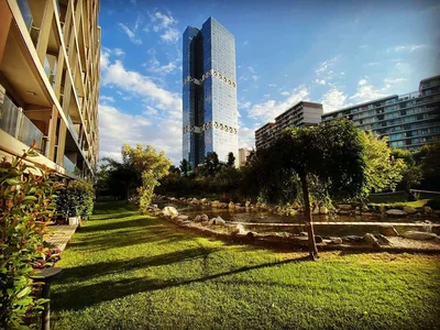 Complejo residencial Residential complex with garden and lake view, near Çamlıca Tower, Umraniye, Istanbul, Turkey
