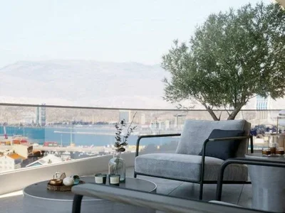 Complejo residencial High-rise residence with a panoramic view, swimming pools and a conference room, 720 meters from the sea, Izmir, Turkey