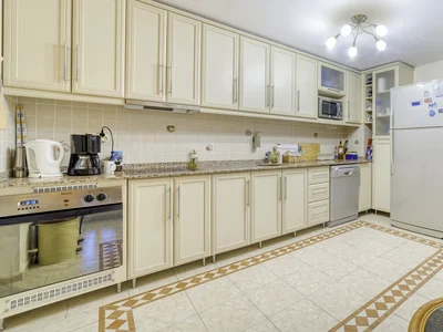 Zespół mieszkaniowy Luxurious penthouse with a large private terrace