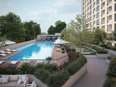 Wohnanlage The Crest Grande — spacious apartments by Sobha in a modern residence with a pool in Sobha Hartland, Dubai