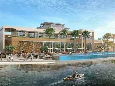 Wohnanlage Low-rise residential complex surrounded by lagoons and gardens, in the picturesque green neighbourhood of Damac Hills, Dubai, UAE