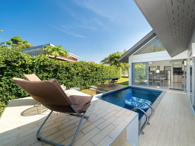Zespół mieszkaniowy New residential complex of villas with swimming pools and parkings in Thalang, Phuket, Thailand