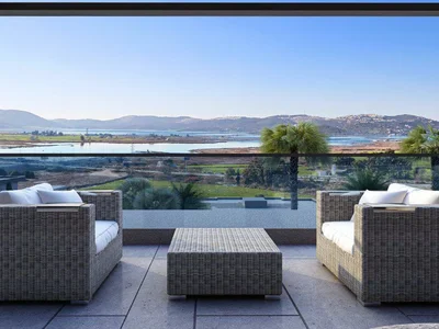 Complejo residencial Lake view apartments in a new residential complex with a swimming pool and a fitness center, Bodrum, Turkey