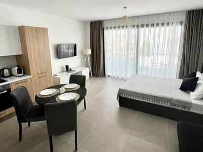 Residential complex Furnished studio apartment on the seafront in the Cove Garden complex.