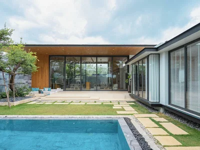 Wohnanlage Complex of villas with swimming pools and gardens near beaches, Phuket, Thailand