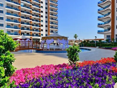 Residential quarter Luxury apartment with furniture in Azura Park, Mahmutlar