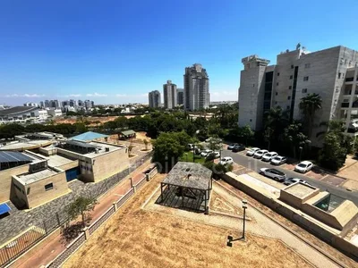 Barrio residencial A ne pas manquer au centre avec terrasse bien agence bon emplacement bonne occasion calme clair spacieux