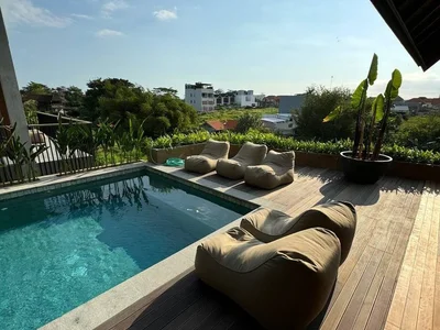 Zespół mieszkaniowy New complex of furnished villas and apartments with a swimming pool and a spa center in a popular area Canggu, Bali, Indonesia