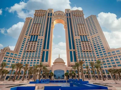 Residential complex Fairmont Marina Residences