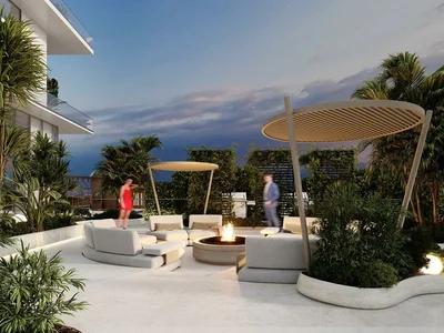 Complejo residencial New prestigious Kempinski Marina Residences with a swimming pool and a kids' club close to a highway, Dubai Marina, Dubai, UAE