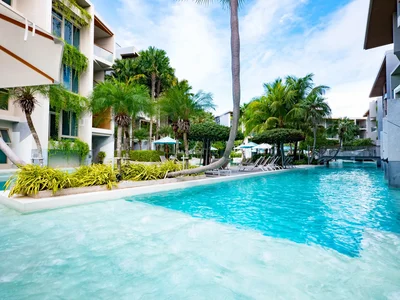 Residential complex Wyndham Grand Phuket Nai Harn Beach