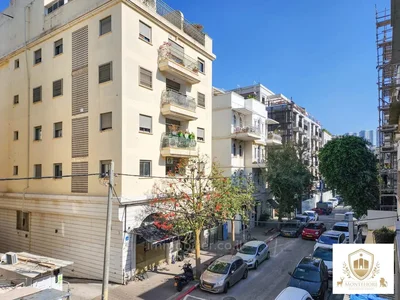 Wohnviertel Appartement de 3 pieces a vendre au coeur du quartier shenkin de tel-aviv avec terrasse et ascenseur