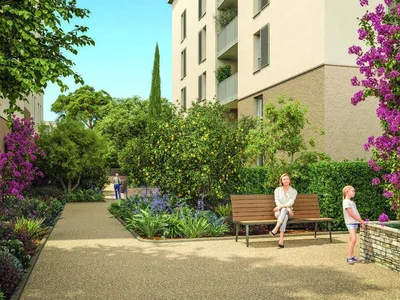 Zespół mieszkaniowy New complex with a swimming pool, gardens and a parking near the hospital, Antibes, Cote d'Azur, France