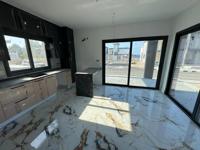  Pueblo de cabañas ¡Súper inversión! ¡Villa 4+1 a solo 50 metros del mar!