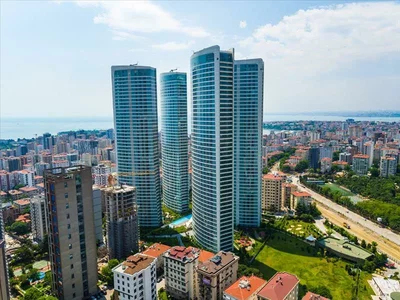 Zespół mieszkaniowy High-rise residence with large green areas, swimming pools and a spa, Istanbul, Turkey