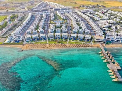 Complejo residencial Finished apartments in the Four Seasons Life complex on the seashore.