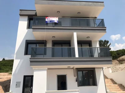 Villa 3+1 Villa in İzmir ( Gaziemir Location)