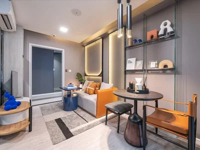 Residential complex Residential complex with a swimming pool, a garden and a meeting room, Bangkok, Thailand
