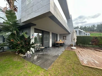 Willa Three bedroom villa with sea and castle views in the center of Bodrum.