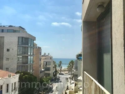 Wohnviertel A ne pas manquer avec terrasse bel appartement bien agence bon emplacement dans un bel immeuble entierement meuble proche de la mer vue sur la mer