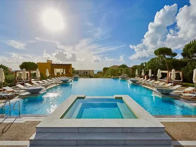 Zespół mieszkaniowy Gated residence with a beach and golf courses, Peloponnesus, Greece