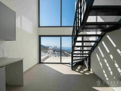 Complexe résidentiel Penthouse 2+1 300 meters from the sea in the Esentepe area.