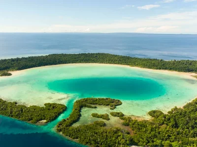 Готовы стать владельцем собственного тропического рая? На Бали продается огромный архипелаг 