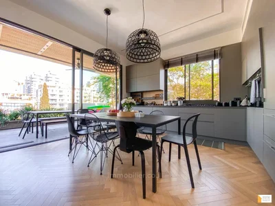 Wohnviertel Avec terrasse calme dans un bel immeuble dans rue calme a ne pas manquer bien agence clair spacieux magnifique mini penthouse renove