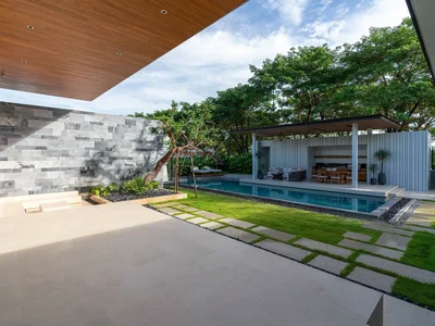 Zespół mieszkaniowy New residential complex of magnificent villas with swimming pools in Thalang, Phuket, Thailand